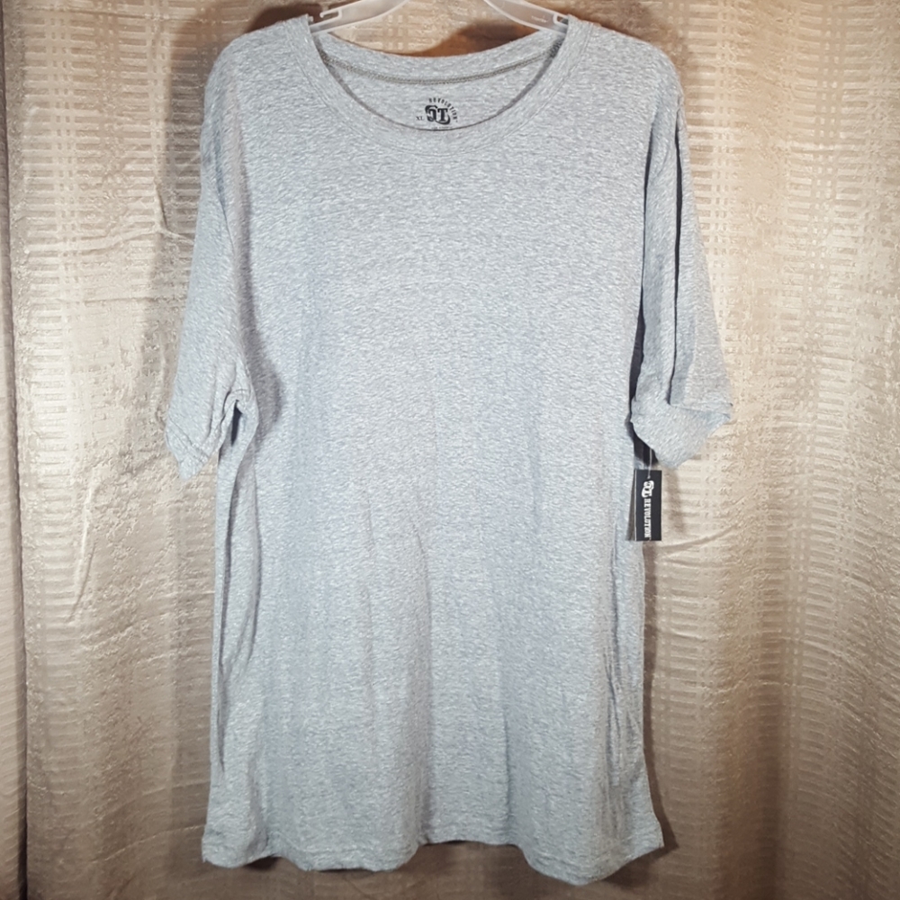 💰SALE 5/$25 OT Revolution men's gray t-shirt XL